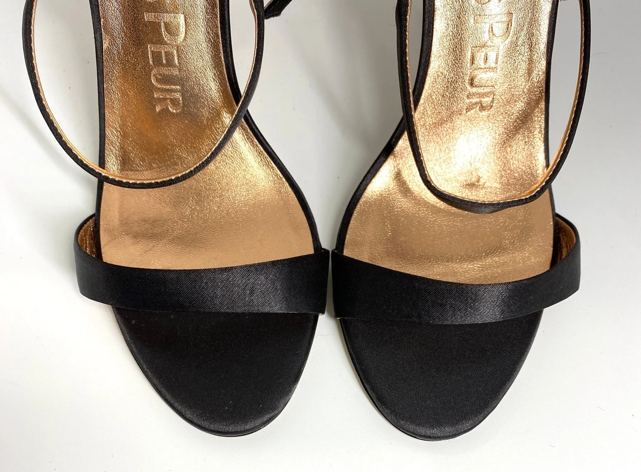 ANYA - BLACK SAMPLE 5.5/6
