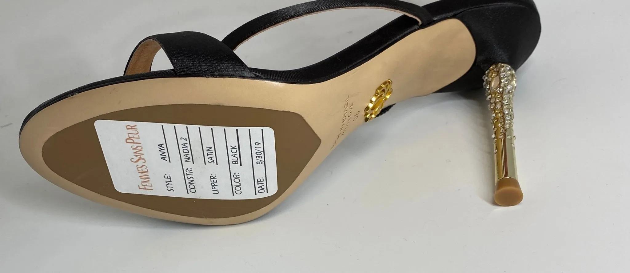 ANYA - BLACK SAMPLE 5.5/6