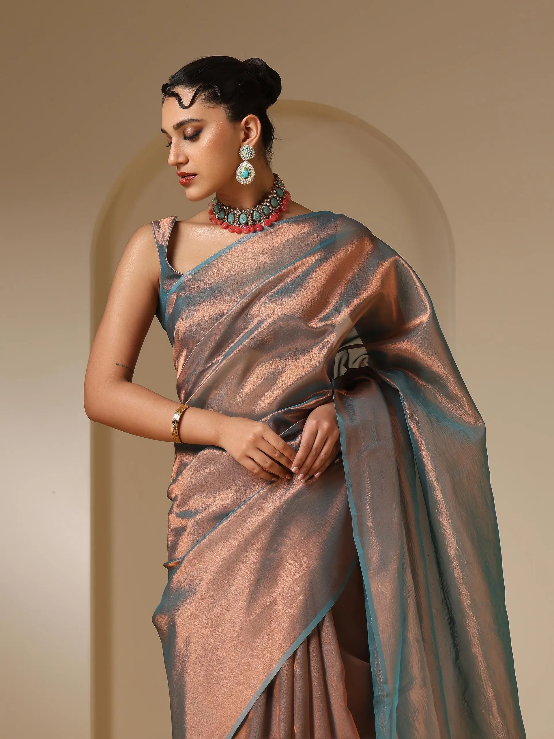 Banarasi Blue Copper Saree with Crushed Pallu and Blouse Fabric