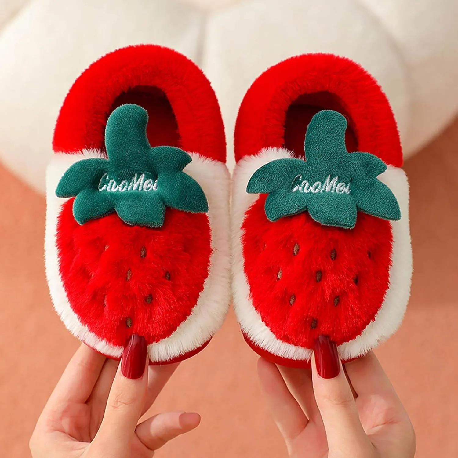 Bedroom Slippers for Kids Cotton Knit Girls Boys Cartoon Strawberry Pattern House Slippers Winter Fall Warm Shoes