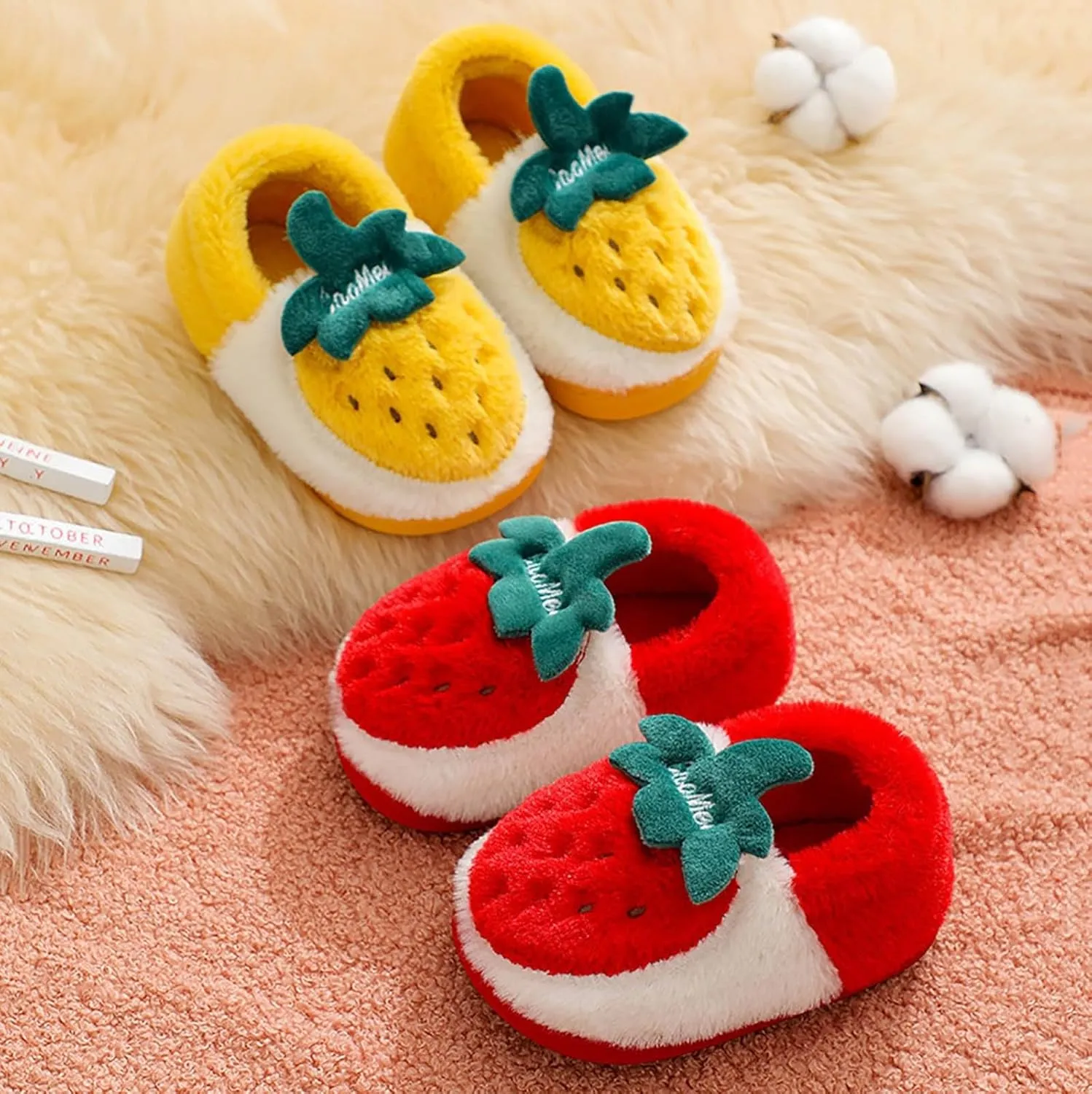 Bedroom Slippers for Kids Cotton Knit Girls Boys Cartoon Strawberry Pattern House Slippers Winter Fall Warm Shoes