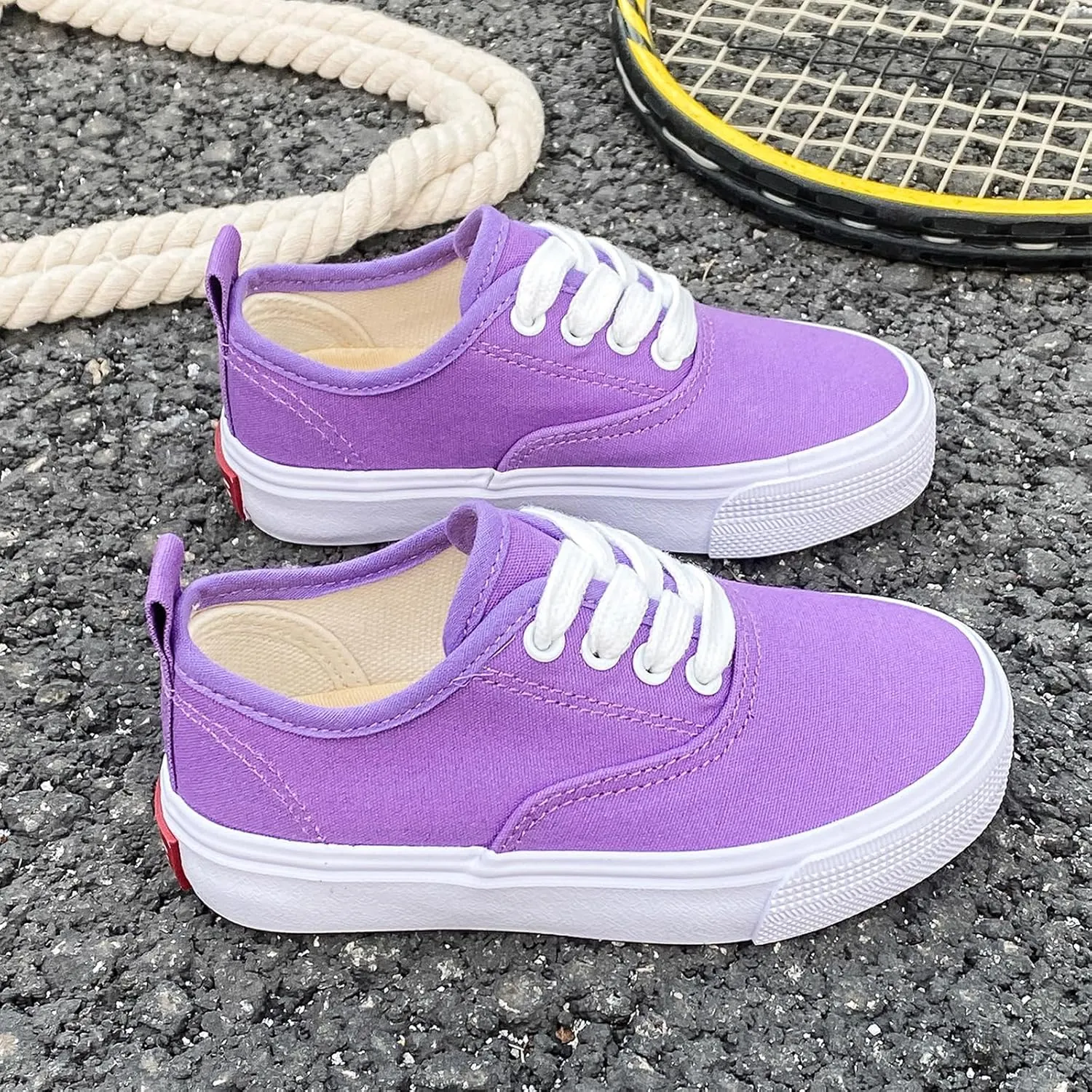 Boys and Girls Low Top Sports Shoes Lace up Canvas Children's Shoes Comfortable and Lightweight Skateboarding Shoes