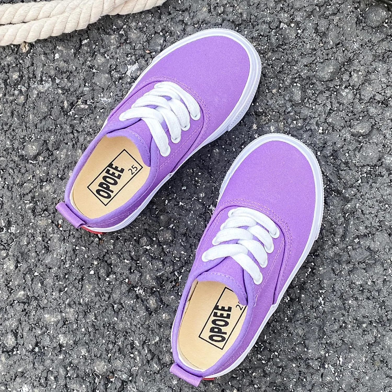Boys and Girls Low Top Sports Shoes Lace up Canvas Children's Shoes Comfortable and Lightweight Skateboarding Shoes