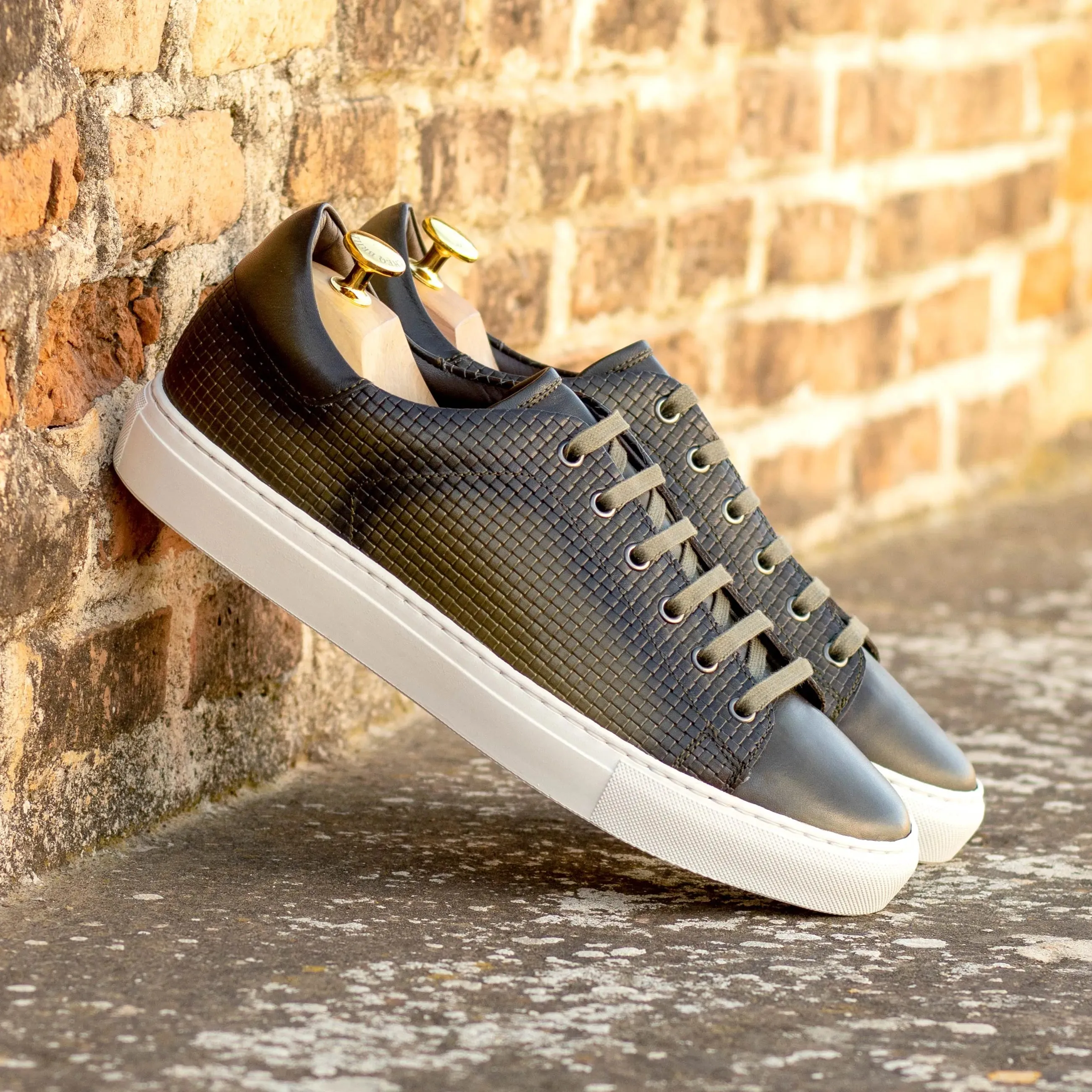 CapaThree Trainer Sneaker