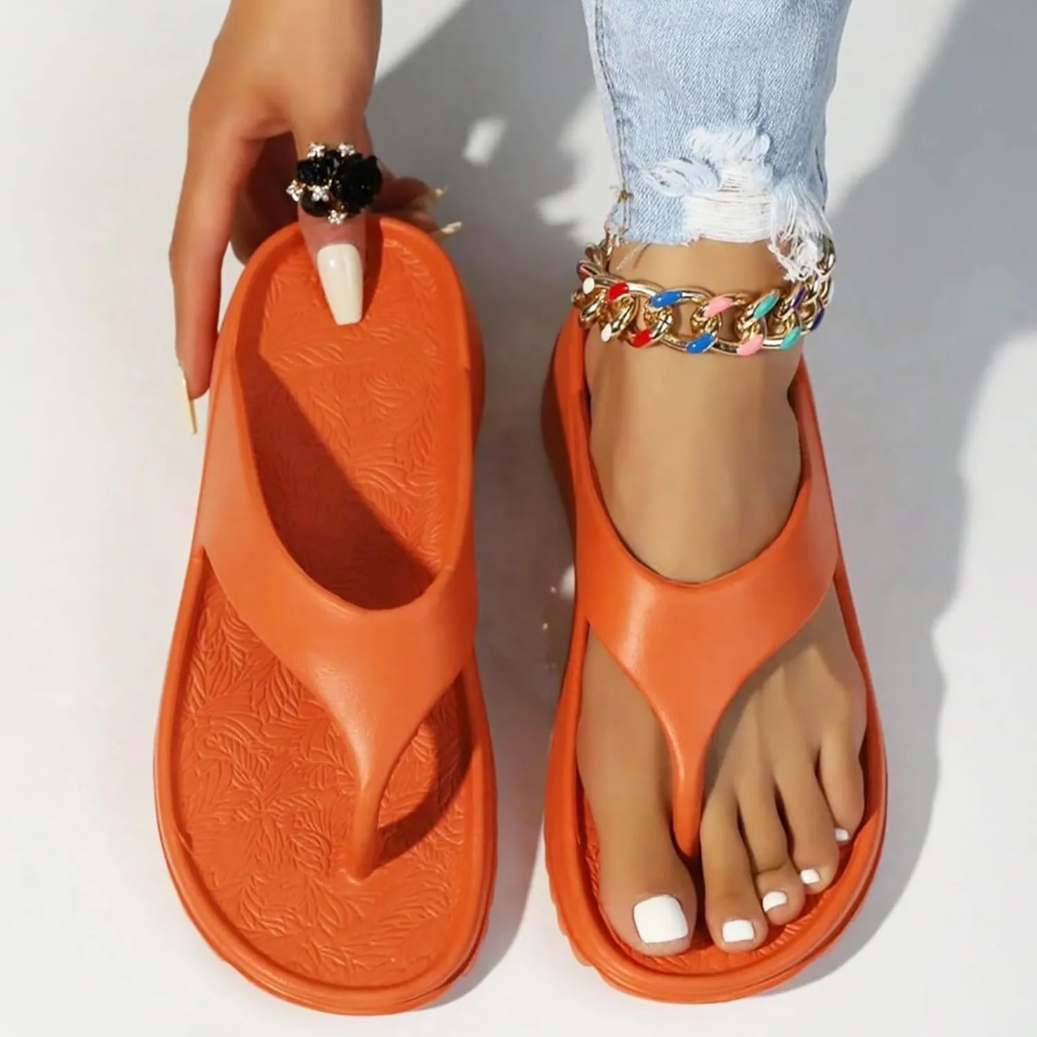 Comfortable Flip Flops for Women Arch Support Open Toe Indoor Outdoor Shoes Vacation Beach Walking Thong Sandals