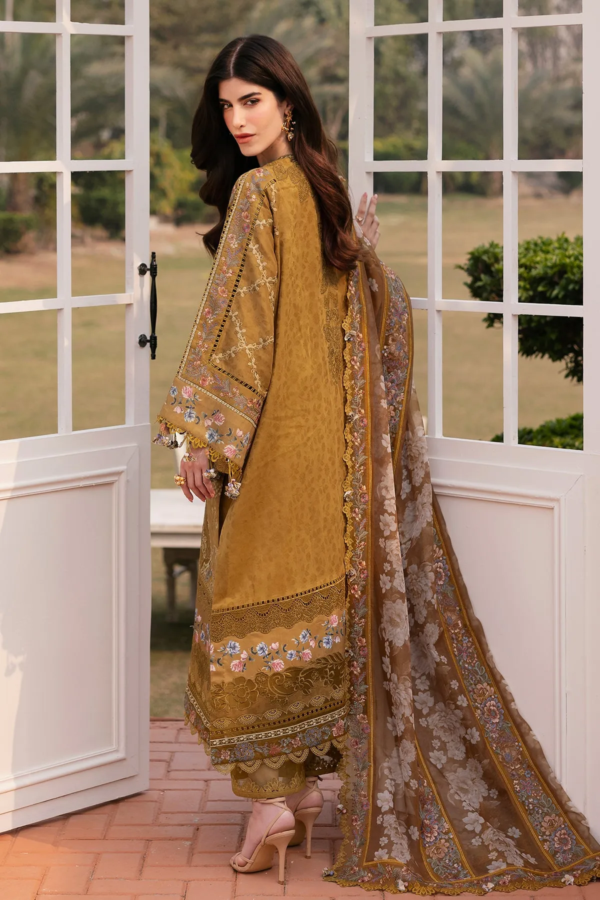 EMBROIDERED LAWN EL-D03 UNSTITCHED