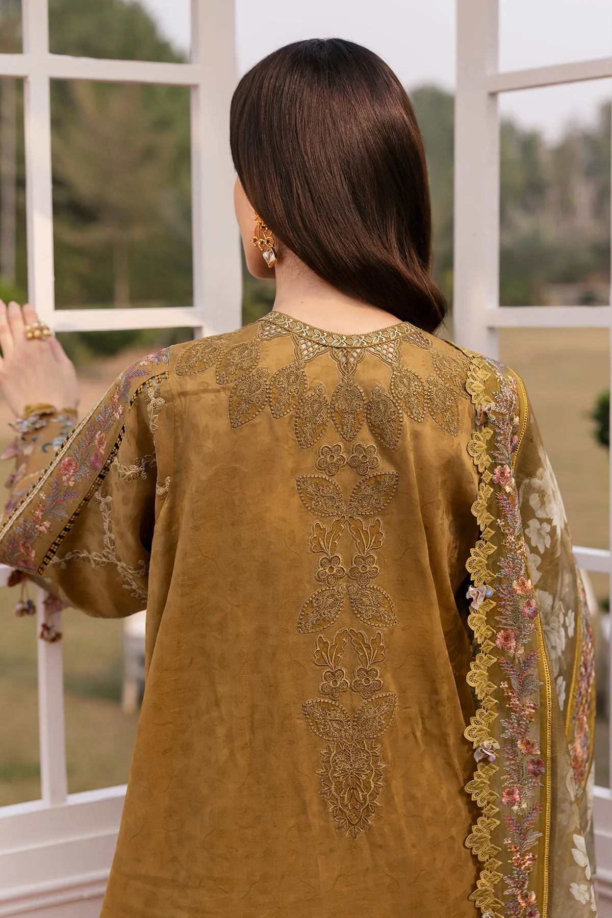 EMBROIDERED LAWN EL-D03 UNSTITCHED