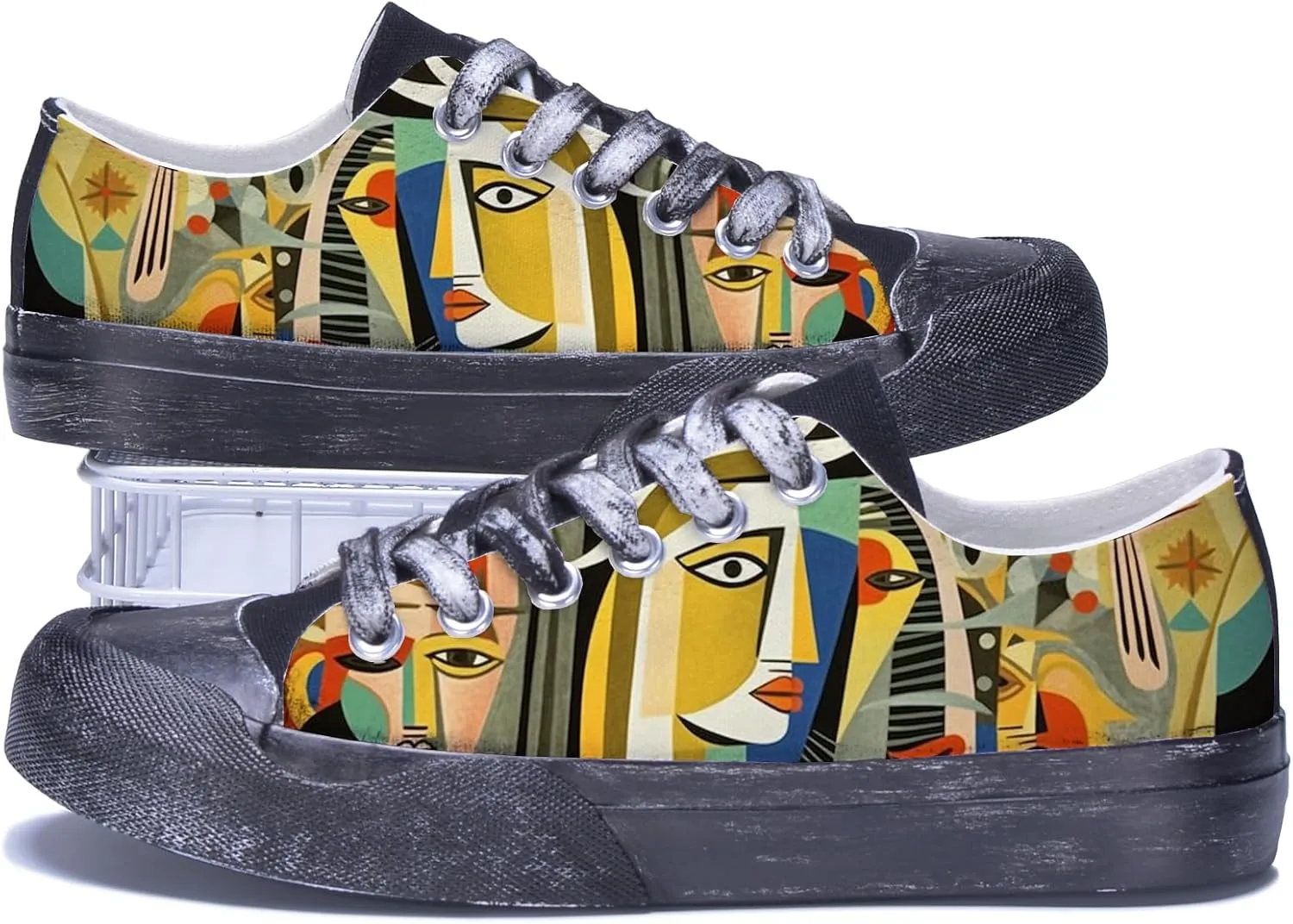 Men Skull Printed Shoes Custom Personalized Design Cool Print Low Top Fashion Sneakers for Teen Boys Girls Student Women Canvas Shoes Cosplay Classic Casual Shoes