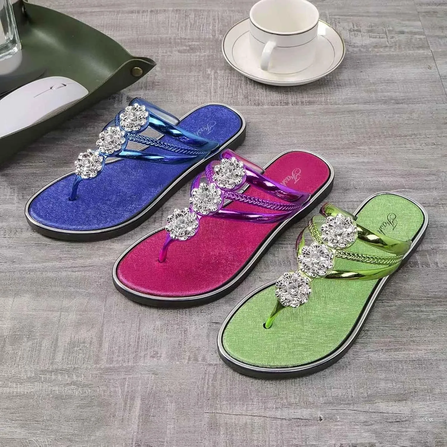 Rhinestone Womens Flip Flops Vacation Travel Outdoor Beach Sandals Walking Thong Slip on Plantar Fasciitis Shoes