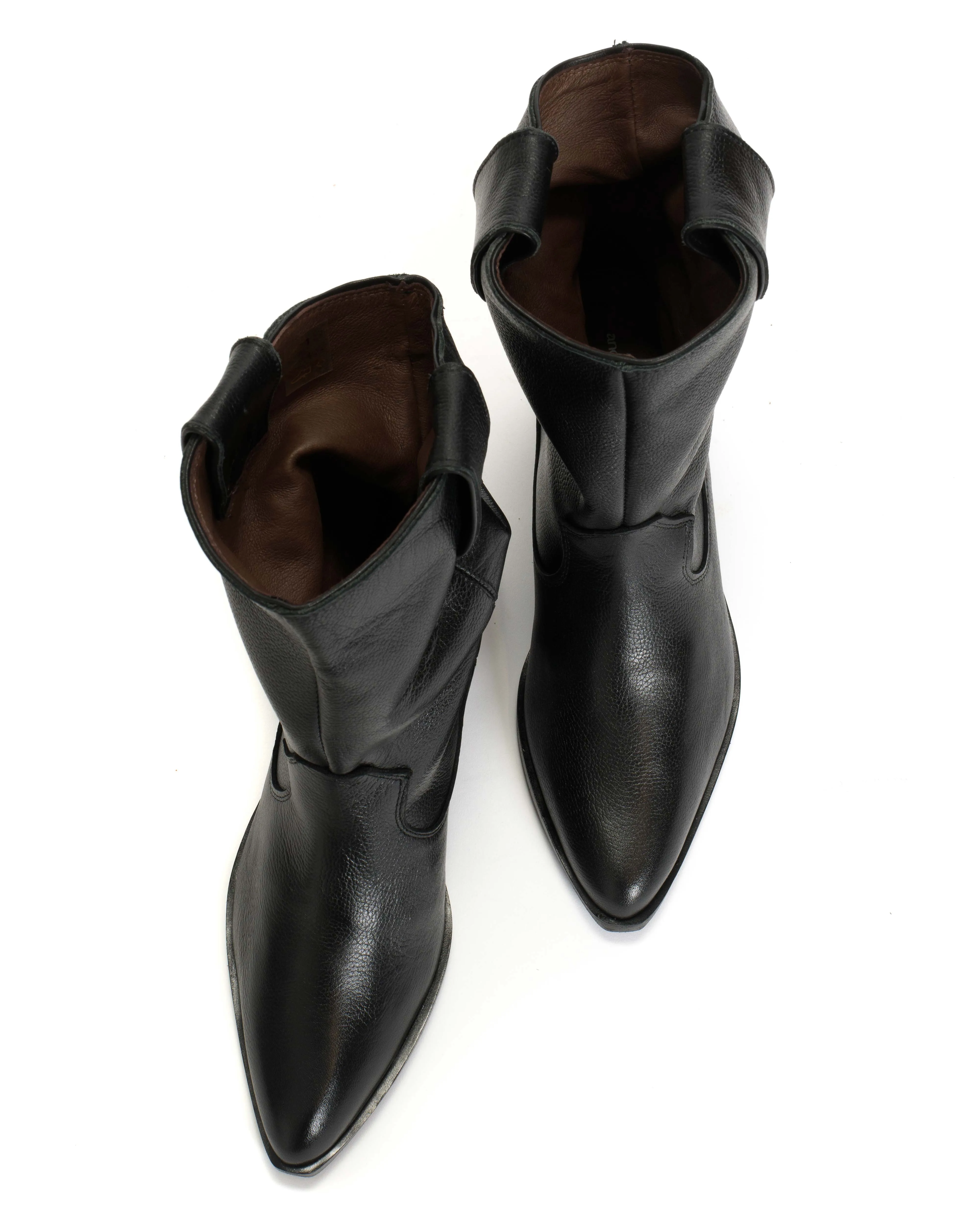 Saseline 35 Grained soft calf Black