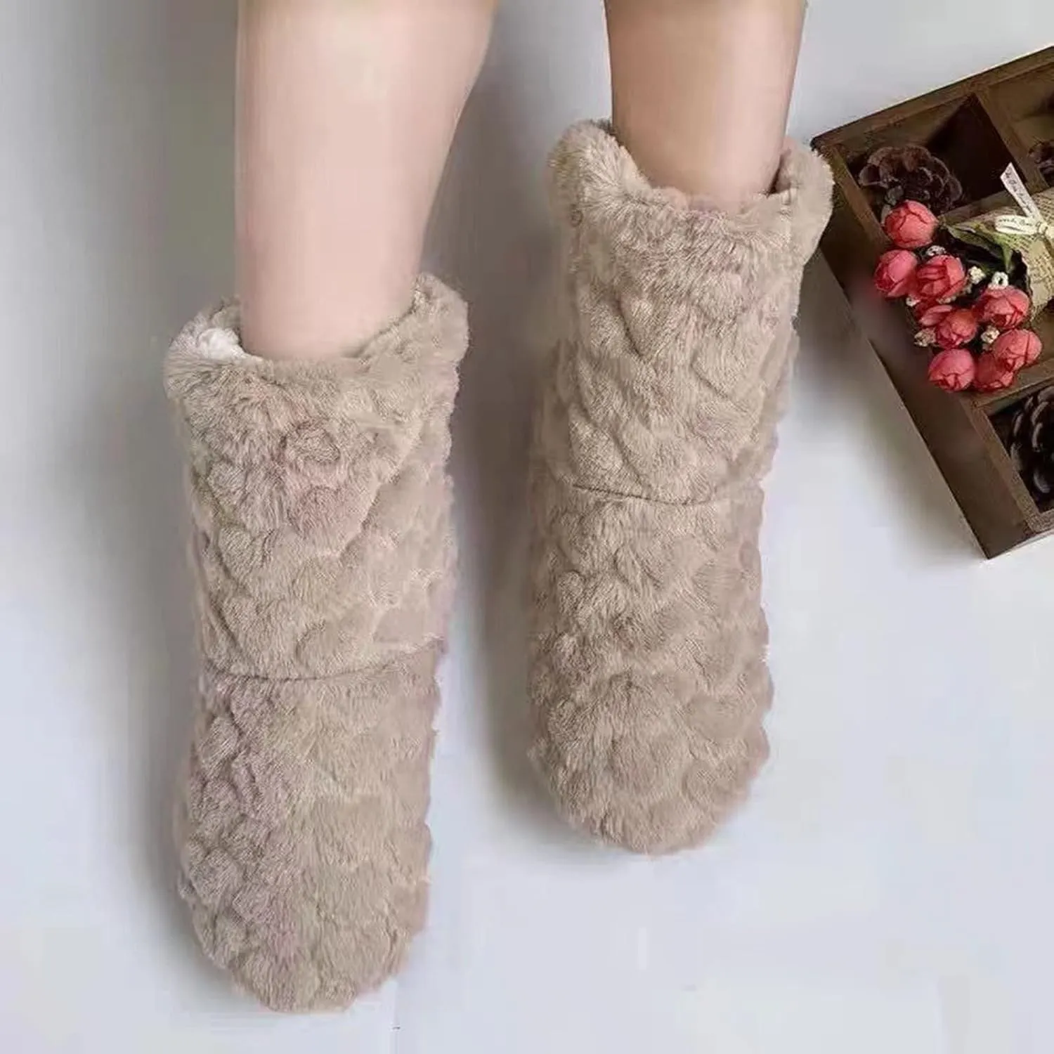 SBGMoSJ Winter Slippers for Women Indoor and Outdoor Warm Indoor Shoes Fuzzy Slipper Sandals Warm Slippers for Women Indoor Lightweight Christmas Pillow Covers 20x20 Gifts for Him 2023