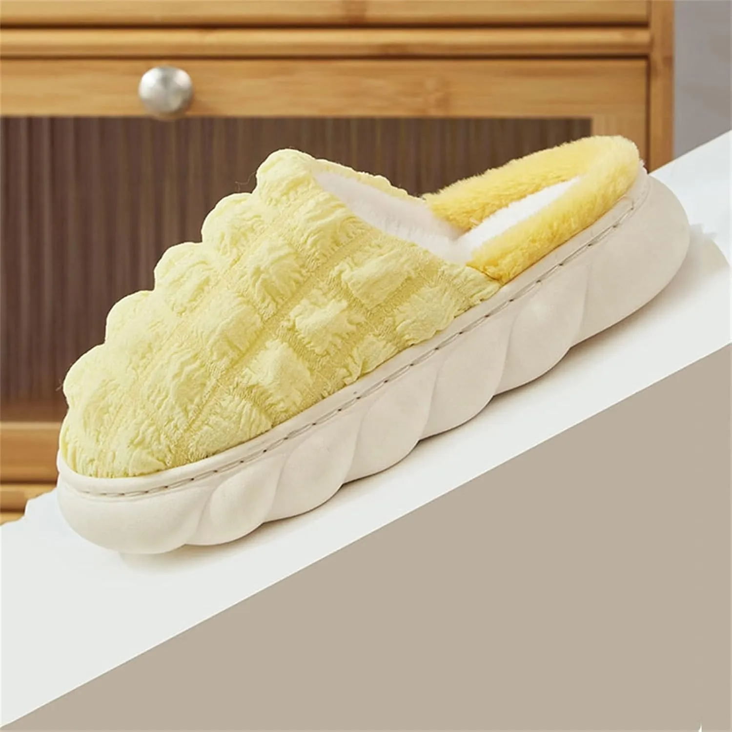 Womens Winter Slippers with Arch Support Winter House Slippers Mens Winter Slippers for Men Wide Feet Plush Slippers for Women Soft Fuzzy Christmas Shower Curtains for Bathroom Gifts for Husband 2023
