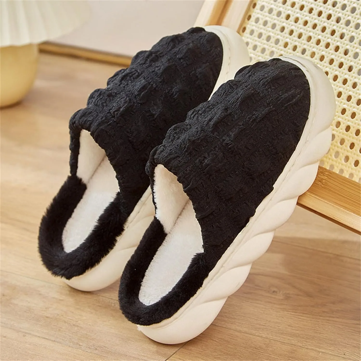 Womens Winter Slippers with Arch Support Winter House Slippers Mens Winter Slippers for Men Wide Feet Plush Slippers for Women Soft Fuzzy Christmas Shower Curtains for Bathroom Gifts for Husband 2023